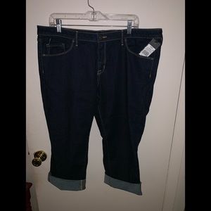 Mossimo mid-rise straight crop size 16